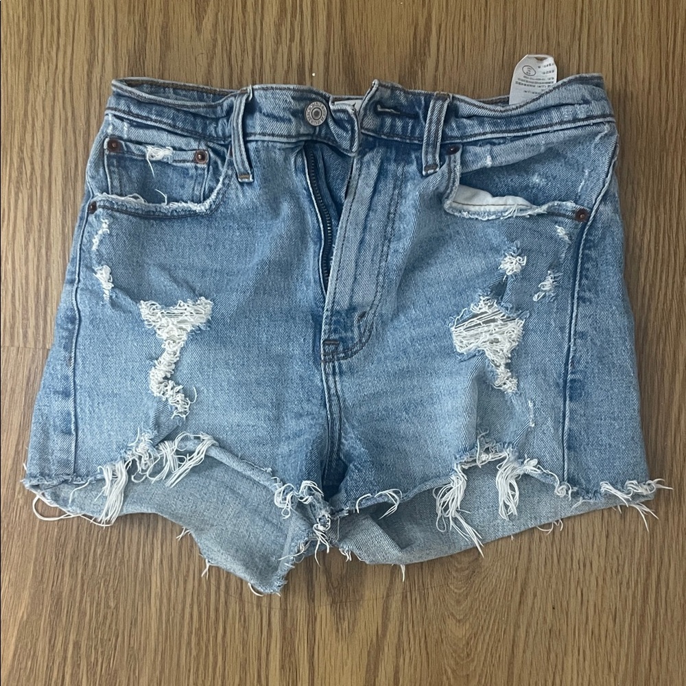 A&F Distressed High Rise Mom Short in Light Blue